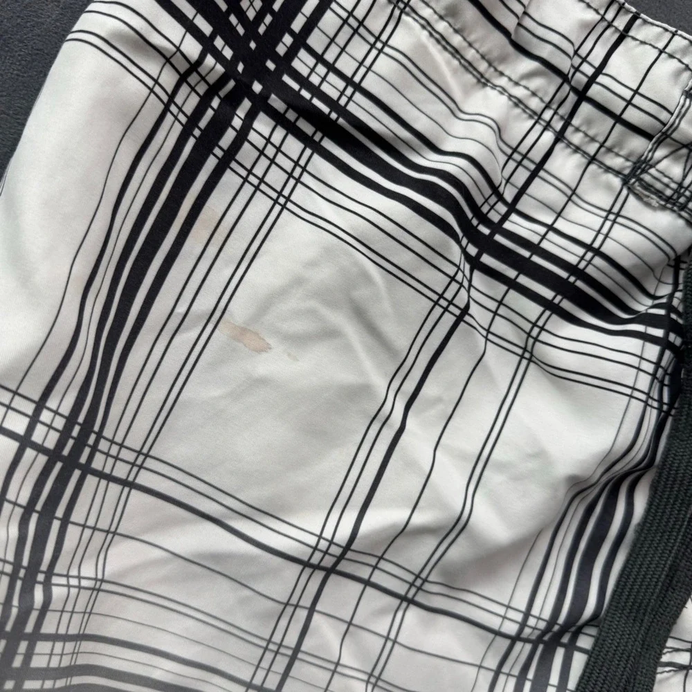 Ocean Pacific Mens Plaid Board Shorts White Black Grey Cargo Pocket Large 36-38